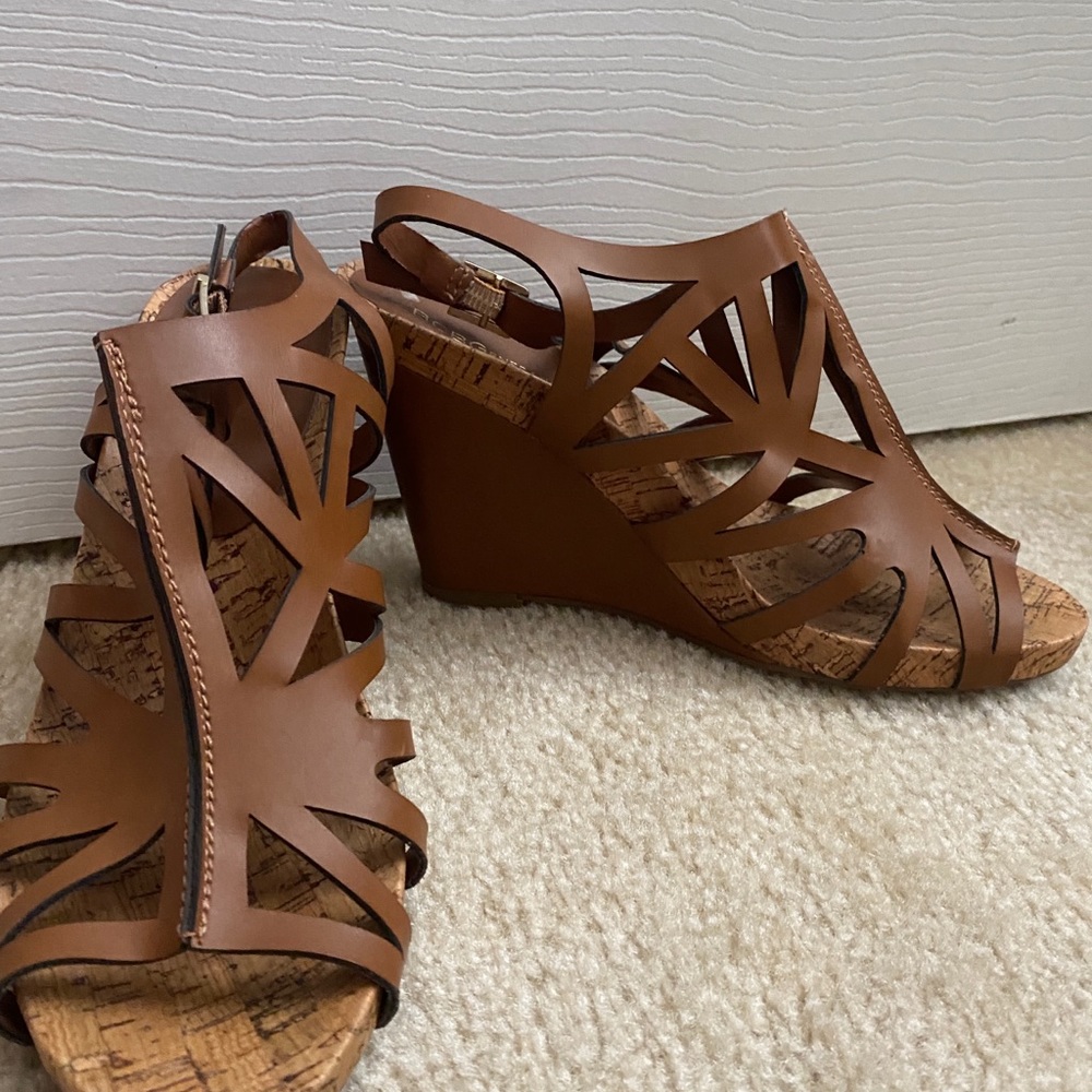 Brown wedges